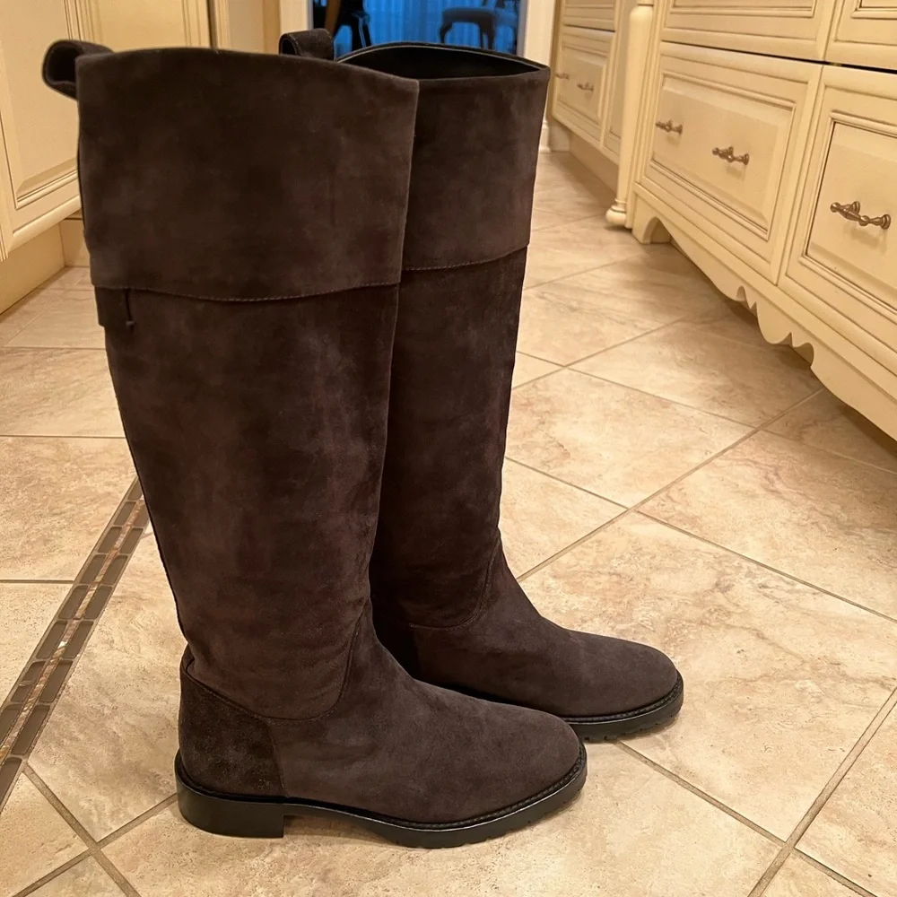 Dolce and Gabbana knee high suede boots - Picture 2 of 10